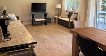 Very spacious and new 2 bed 1 bath private apartment in Indigo Shores estates