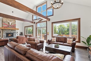 128 Arlberg (No Pets Allowed) | Living area - Arlberg Chalets (The Blue Mountains)