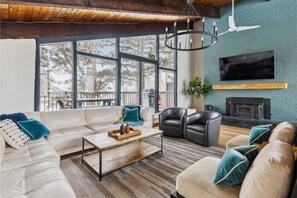 Classic-alpehytte - bjergudsigt | Opholdsområde