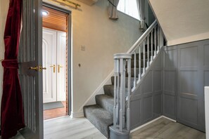 Interior - Wickersley House, Rotherham for Contractors and Families (Hosted by Emu-J Stays) (Rotherham)