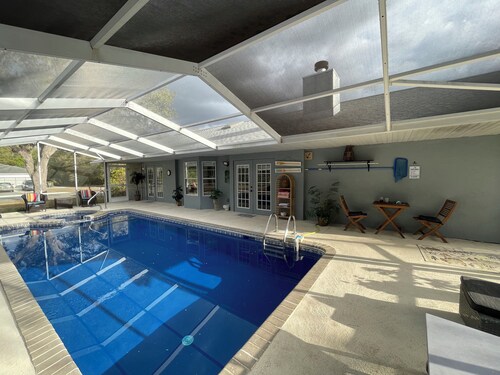 Beautiful 4BR 2BA, New Pool, Rainbow Springs State Park, Fenced private yard