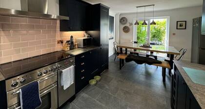 Wisteria House 3 bed sleeps 6