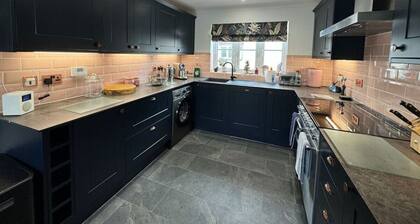 Wisteria House 3 bed sleeps 6