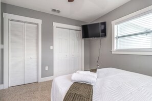 3 bedrooms, WiFi, bed sheets