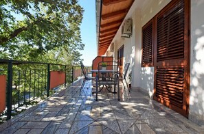 Outdoor dining - Apartments Adriana - Two Bedroom Apartment A4 (Starigrad-Paklenica)