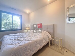 2 Schlafzimmer, Bügeleisen/Bügelbrett, kostenloses WLAN