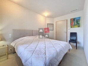 2 bedrooms, iron/ironing board, free WiFi