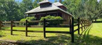Peaceful, affordable cottage perfect for your next mountain getaway