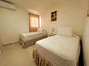 2 bedrooms, iron/ironing board, WiFi, bed sheets