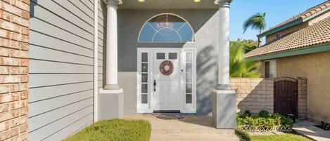 تفاصيل الفندق من الخارج