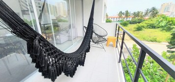 Standard Suite, Garden View | Balcony