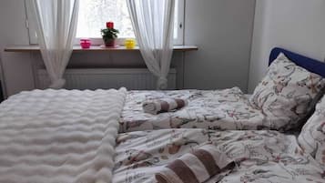 Familienhaus, 3 Schlafzimmer, Gartenblick | Hochwertige Bettwaren, Bettwäsche