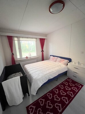 Maison Familiale, 3 chambres, vue cour intérieure | Literie de qualité supérieure, draps fournis