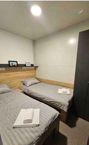 2 soverom, strykejern/-brett, wi-fi (inkludert) og sengetøy