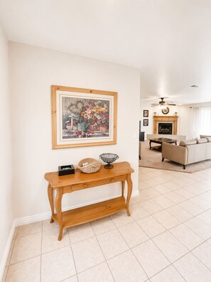 Interior - Waterpark resort with basketball, pickleball court (St. George)
