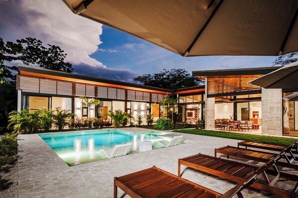 Pool - Elegant Villa Retreat featuring Luxe Comfort Stunning Views in Playa Grande (Provincia de Guanacaste)