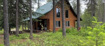 The Grizzly Cabin at Glacier Park is in the remote North Fork, Flathead River.