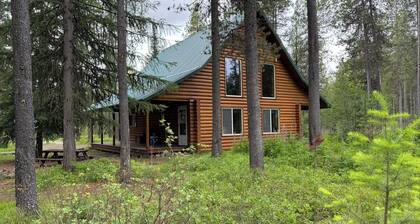 The Grizzly Cabin at Glacier Park is in the remote North Fork, Flathead River.