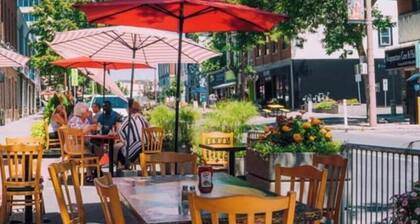 Downtown Vista: 5mins to Water Pet Free Prking