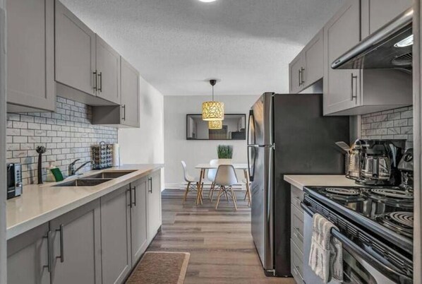 Fridge, microwave, oven, stovetop