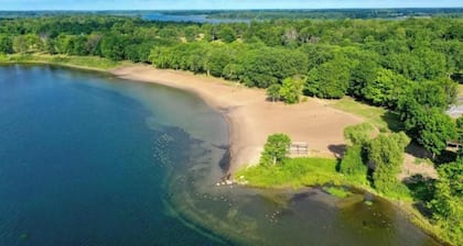 Sleeps 12 Pet Wifi 10 mins to Cornwall