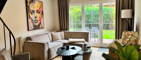 智能電視、書籍