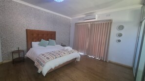 3 bedrooms, iron/ironing board, free WiFi, bed sheets - A serene, 3-bedroom house in tranquil Gaborone with WiFi, AC. Enjoy your stay (Gaborone)