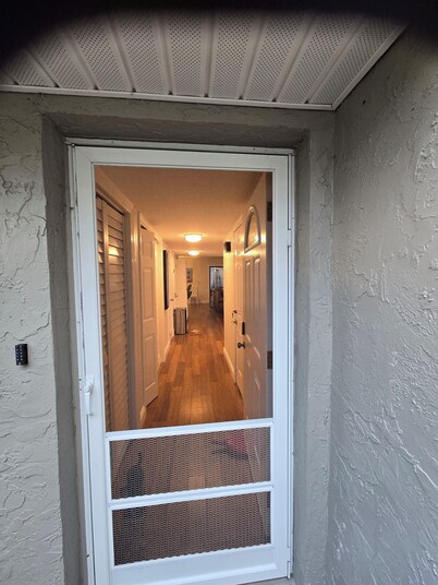 Steps to the Sand – 2BR Melbourne Beach Townhome