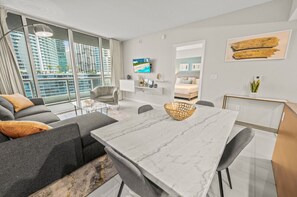 Interior - Luxurious ocean view unit (Miami)
