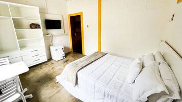 Luxury-Ferienhaus, Poolzugang, Bergblick | 6 Schlafzimmer, Bettwäsche aus ägyptischer Baumwolle