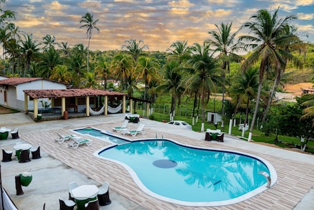 Luxury Cottage, Pool Access, Mountain View | Room amenity. Chácara Shallon -São Miguel dos Milagres