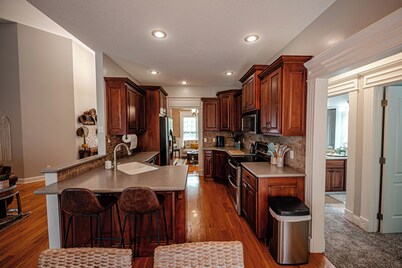 Cozy Cactus Retreat-Family Friendly 4 bed/2bath near St. Joseph/Savannah, MO