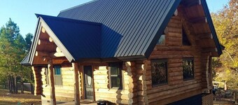 Waterfall View Cabin at White Buffalo Lodge;
Family-friendly with lake access 