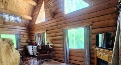 Waterfall View Cabin at White Buffalo Lodge;
Family-friendly with lake access