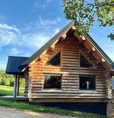 Waterfall View Cabin at White Buffalo Lodge;
Family-friendly with lake access 
