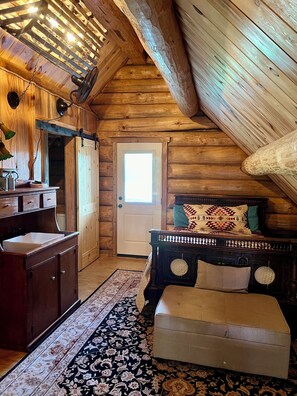 2 chambres, lit de bébé portatif, Wi-Fi, literie fournie
