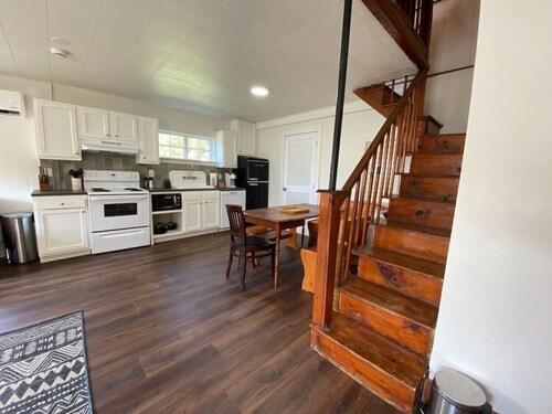 Quirky Guest Cottage