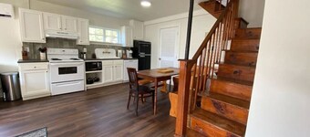 Quirky Guest Cottage