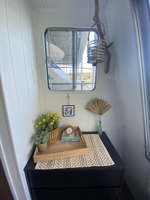 2 makuuhuonetta, ilmainen Wi-Fi, vuodevaatteet