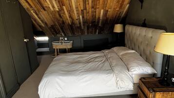 4 soverom, strykejern/-brett, wi-fi og sengetøy