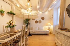 Interior - Coucher Bohème (Orléans)