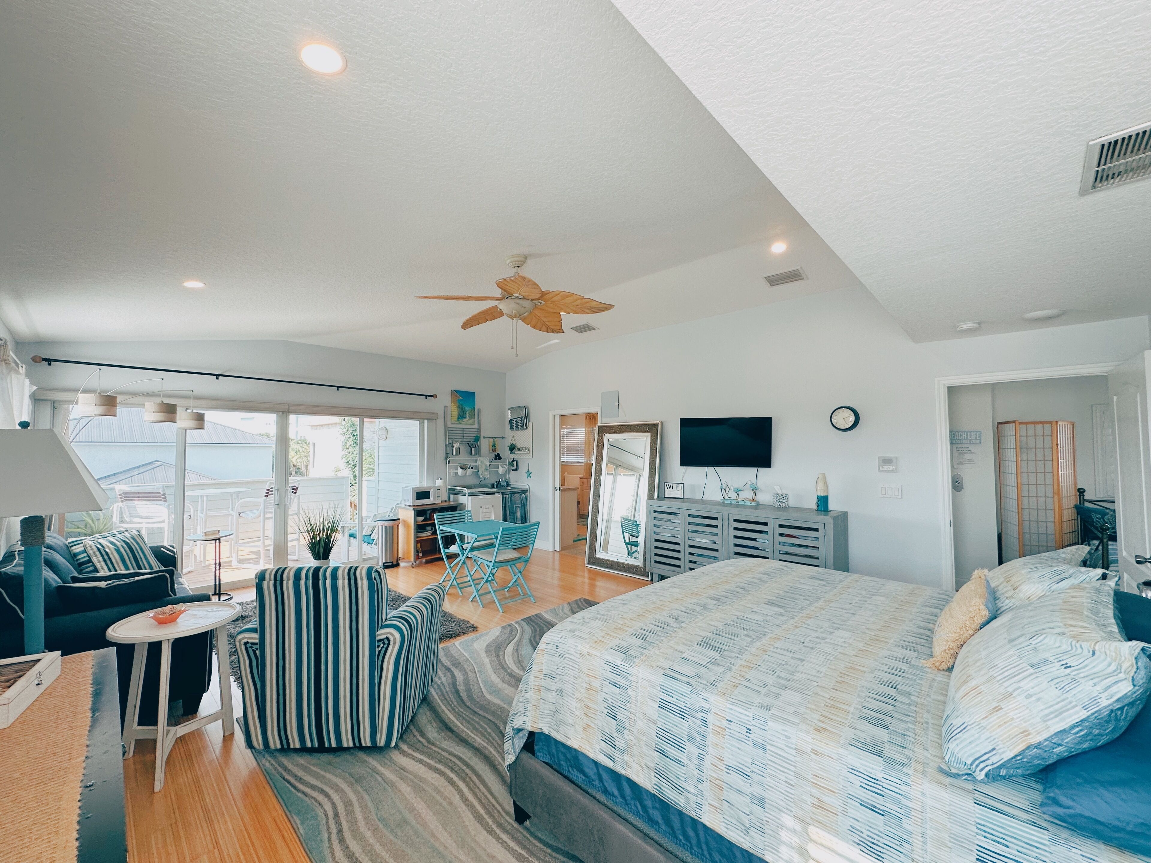 5 bedrooms, iron/ironing board, free WiFi, bed sheets