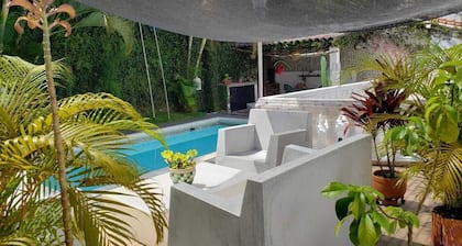 Spacious 5-bedroom house with a huge terrace and swimming pool