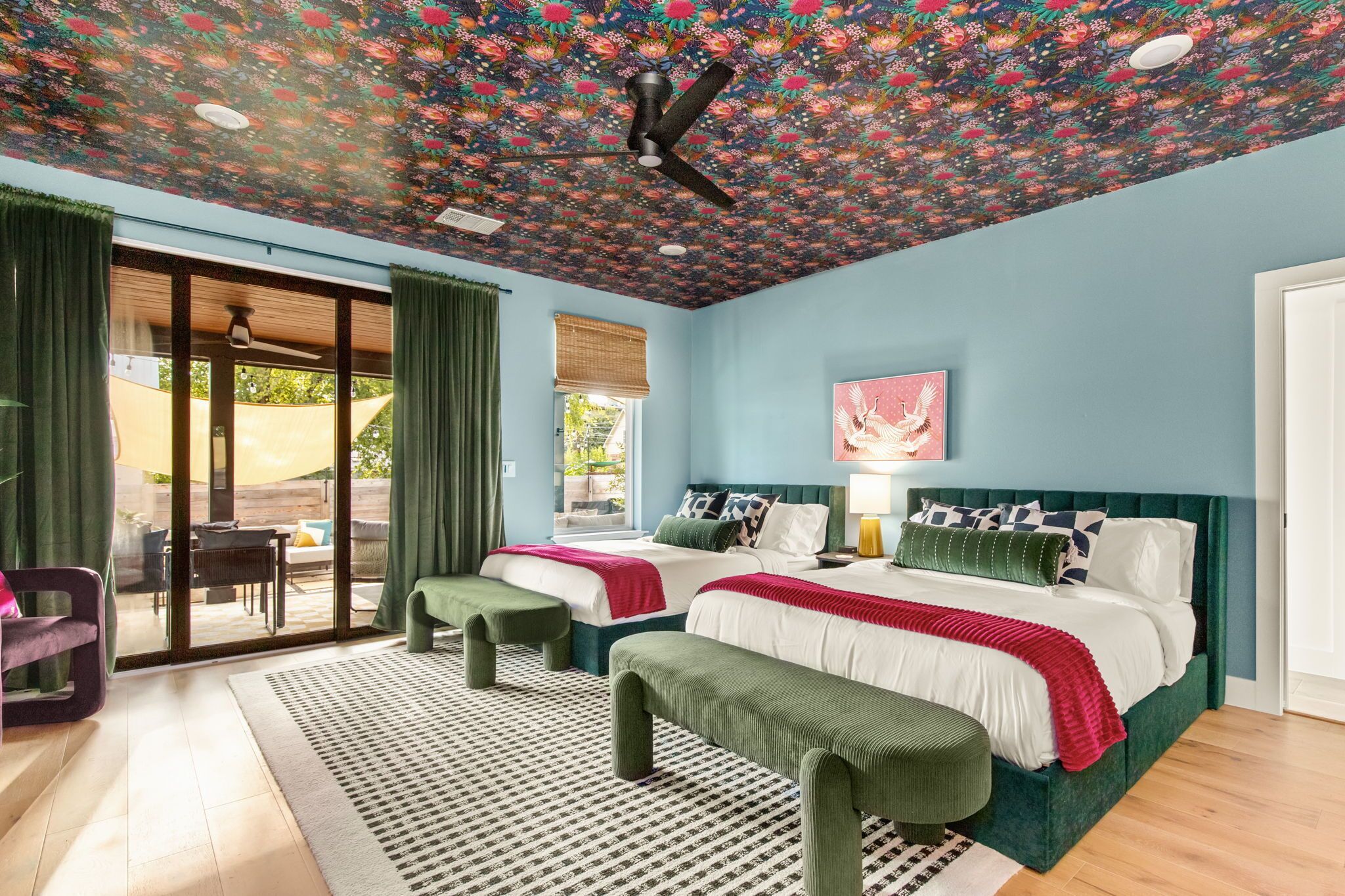 4 Schlafzimmer, Schreibtisch, Bügeleisen/Bügelbrett, Reisekinderbett