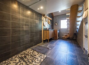 Interior - Panorama Majestueux | Large Space & Mountain View (Saint-Jean-de-Maurienne)