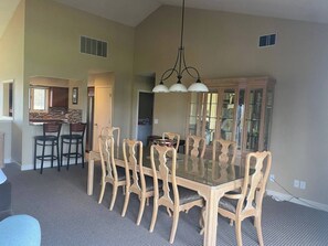 Dining - Awesome Condo in Acme, Michigan (Williamsburg)