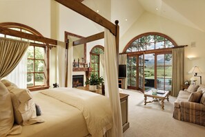 5 chambres, fer et planche à repasser, Wi-Fi, draps fournis