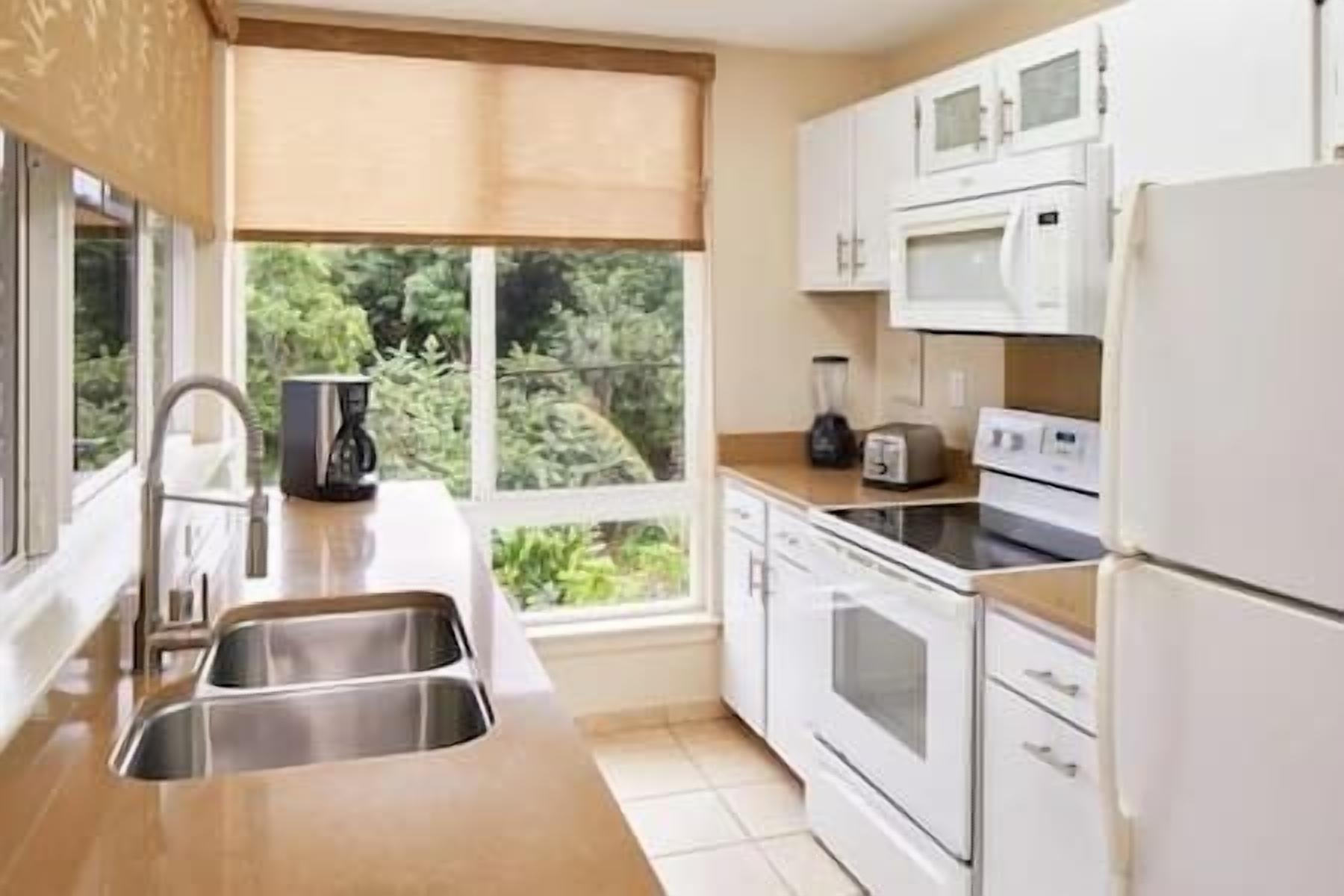 The Cliffs At Princeville Resort, Tennis Courts