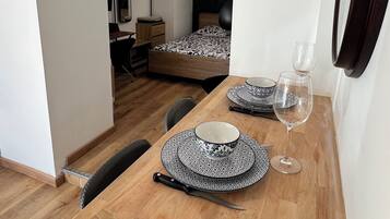 1 chambre, bureau, fer et planche Ă repasser, Wi-Fi gratuit