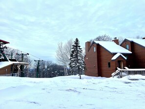 Exterior - Comfy Bear ~ Ski In/Out Remodeled 2 bedroom/2 bath Condo at Snowriver! (Wakefield)